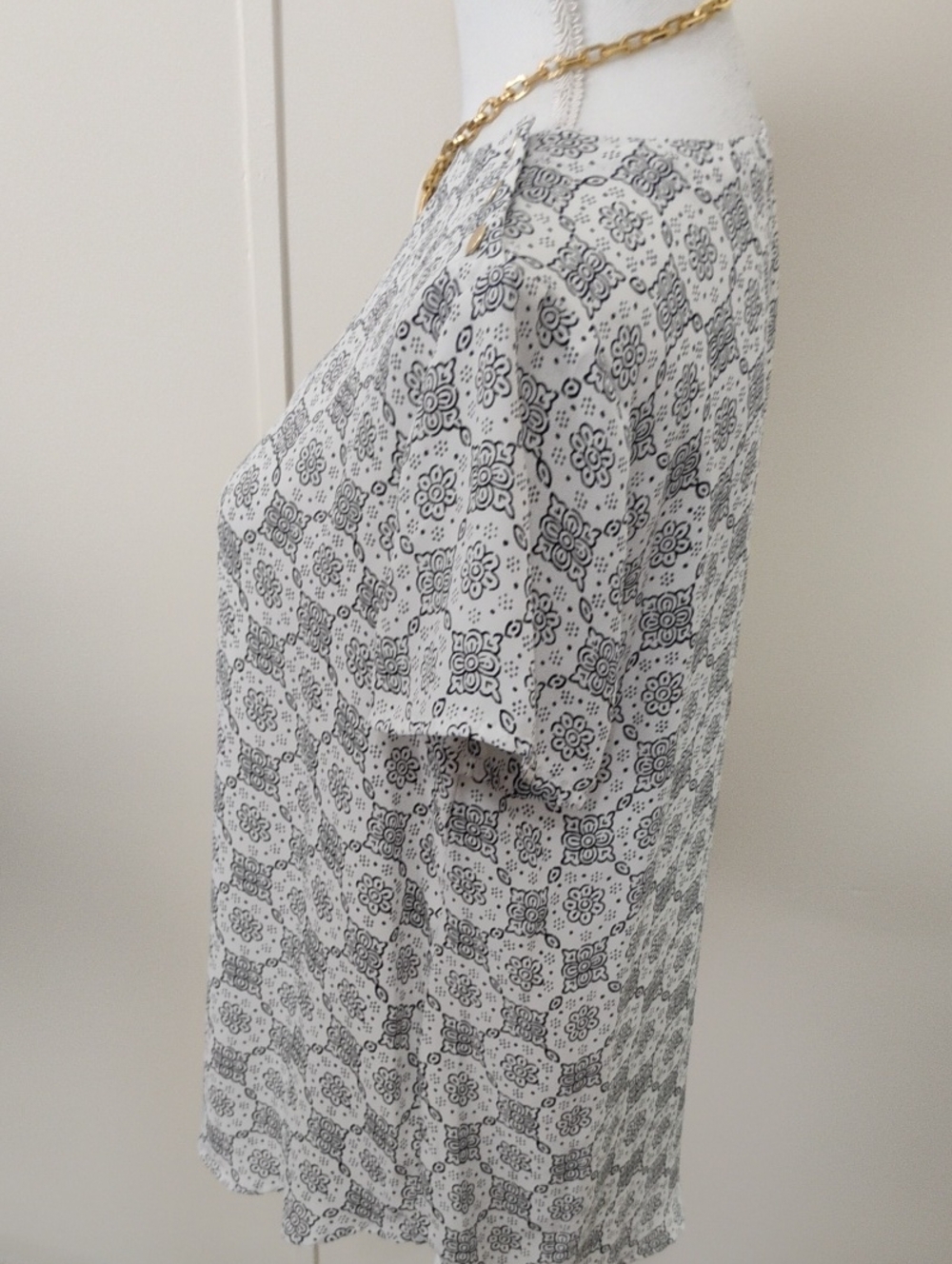 Loft Blouse - Picture 3 of 6